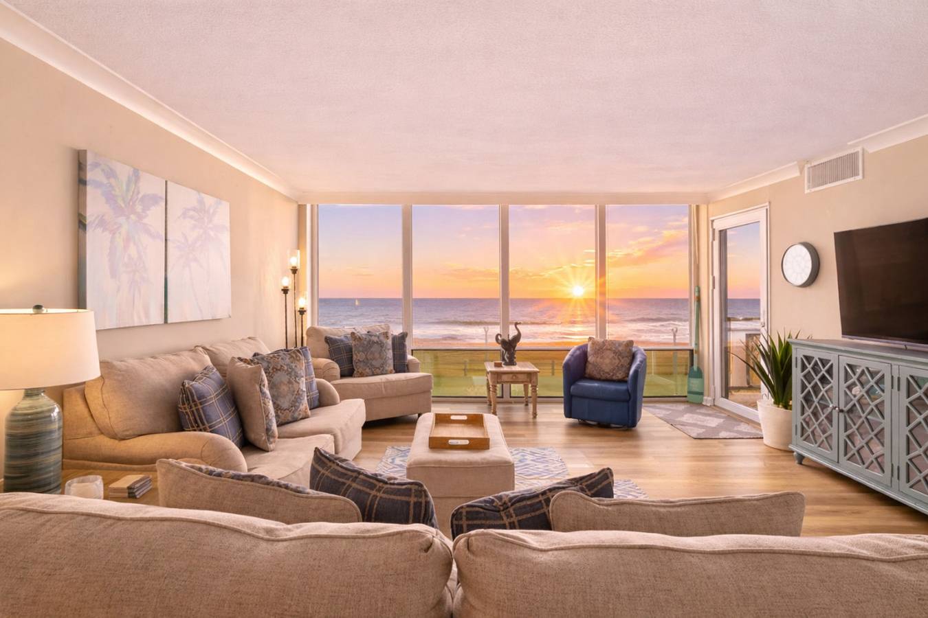 Apartamento entero, Beachfront Condo / Pool / Surfing / Fishing / Ew 205 in Virginia Beach