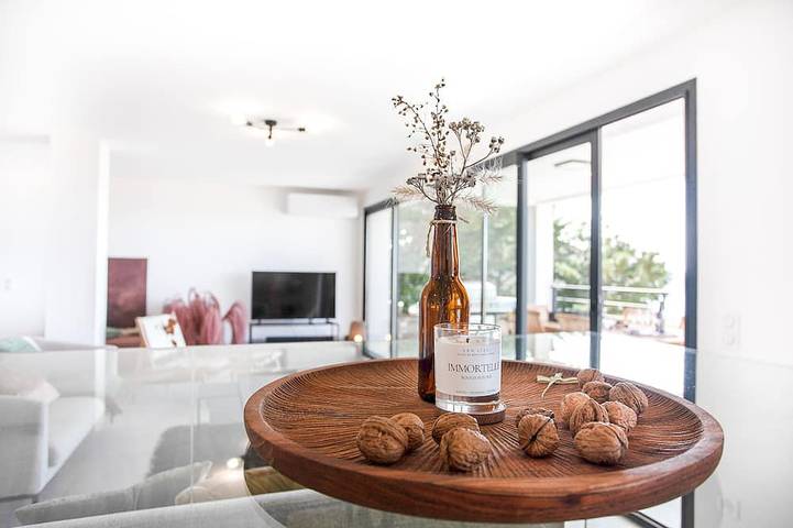 Villa pour 12 personnes, avec piscine à Lumio
