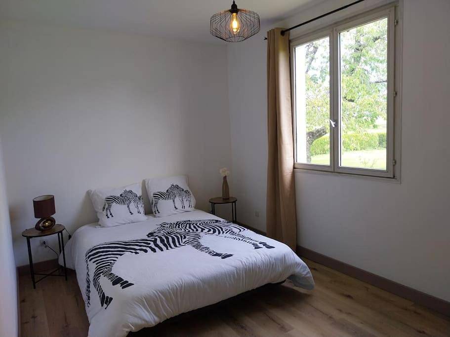 Three-Bedroom House in Pleaux, Région de Mauriac