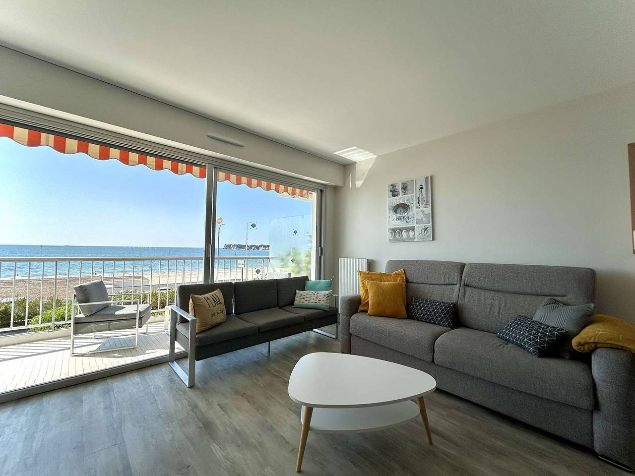 Entire apartment, Comfortable 2-Br Apt, Sleeps 6, Terrace & Parking - Benoît, La Baule in La Baule-Escoublac, Côte d'Amour