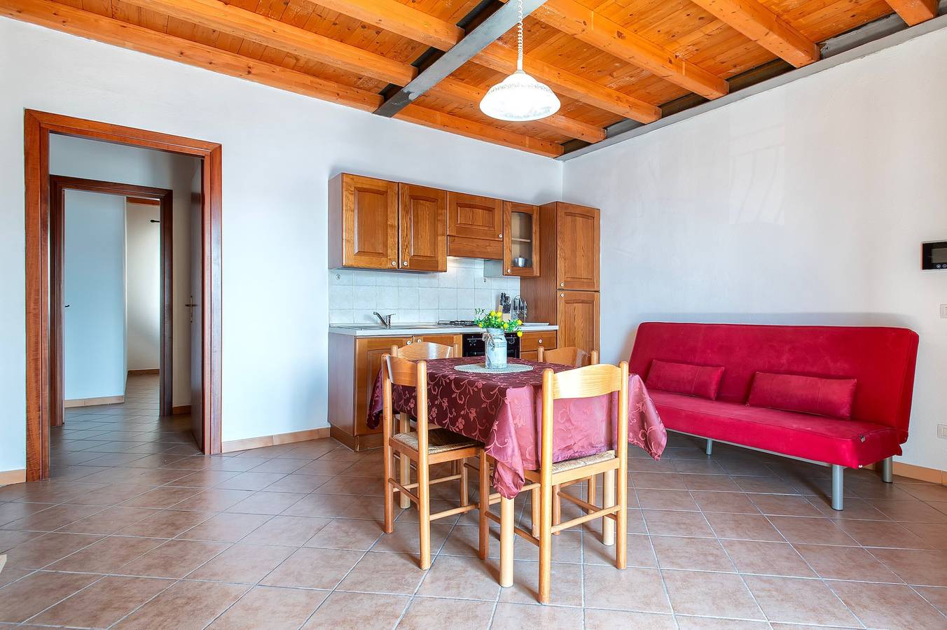 Ganze Wohnung, Apartment 'Vista Porto' mit gemeinsamer Terrasse, Wlan und Klimaanlage in Trinità d'Agultu e Vignola und Umgebung, Olbia-Tempio