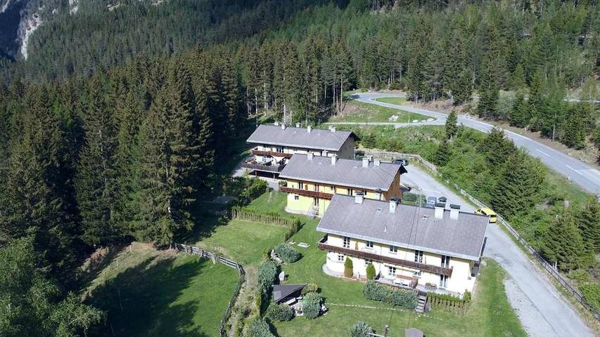 Ferienwohnung für 4 Personen, mit Balkon und Terrasse sowie Garten und Ausblick
