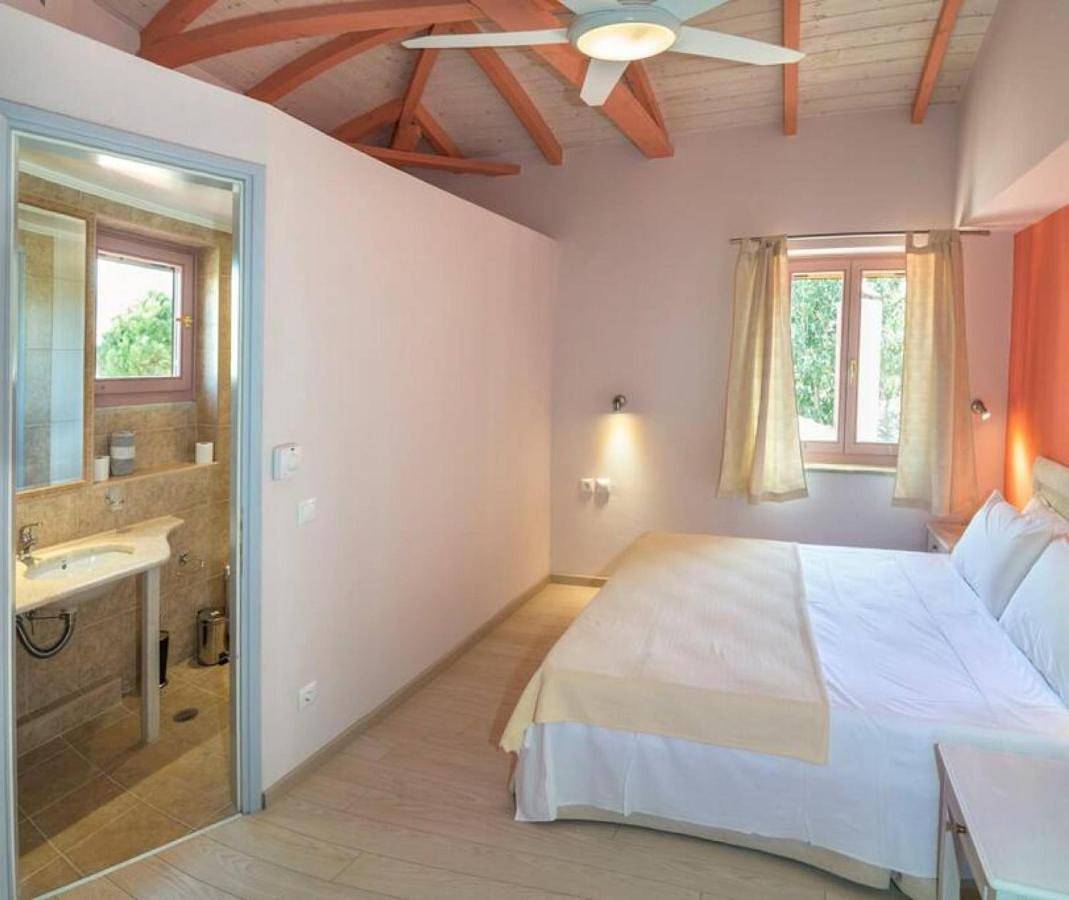 Three-Bedroom Villa in Stoupa, Mani Peninsula
