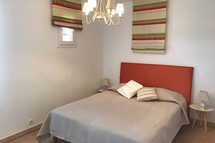 Location de vacances pour 4 personnes, avec jardin à La Môle - 3