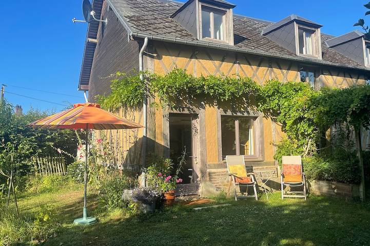 Gîte pour 2 personnes, avec Terrasse et Jardin à Le Sap