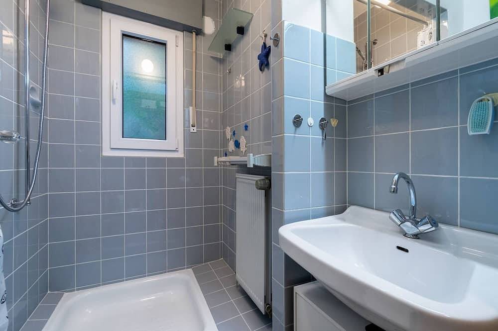 Ferienhaus am Sorpe-See für 4 Von Belvilla in Langscheid (Sorpesee), Sundern