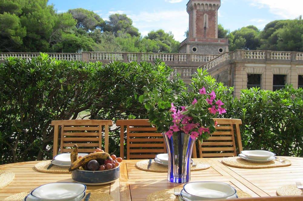Appartement entier, Prestigieux appartement dans une ancienne villa sur la plage, 4 chambres trois salles de bains in Castagneto Carducci, Côte des Étrusques