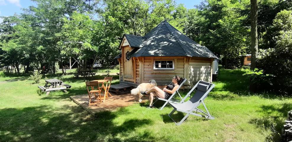 Camping für 2 Personen, mit Terrasse und Pool sowie Ausblick und Sauna in Rhone-Alpes - 2