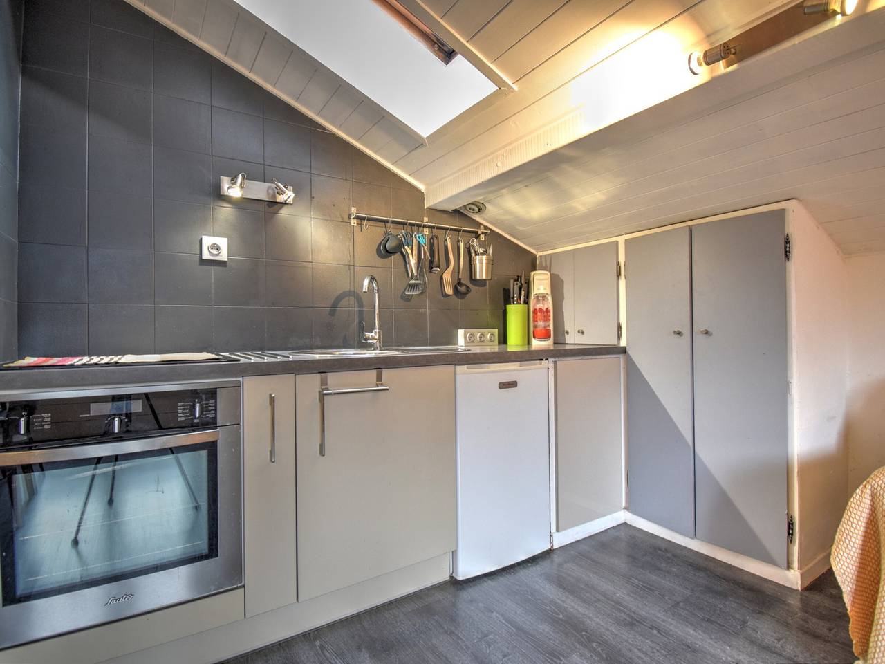 Apartamento entero, Luminoso apartamento de 2 habitaciones con balcón y aparcamiento in Montriond, Les Portes du Soleil