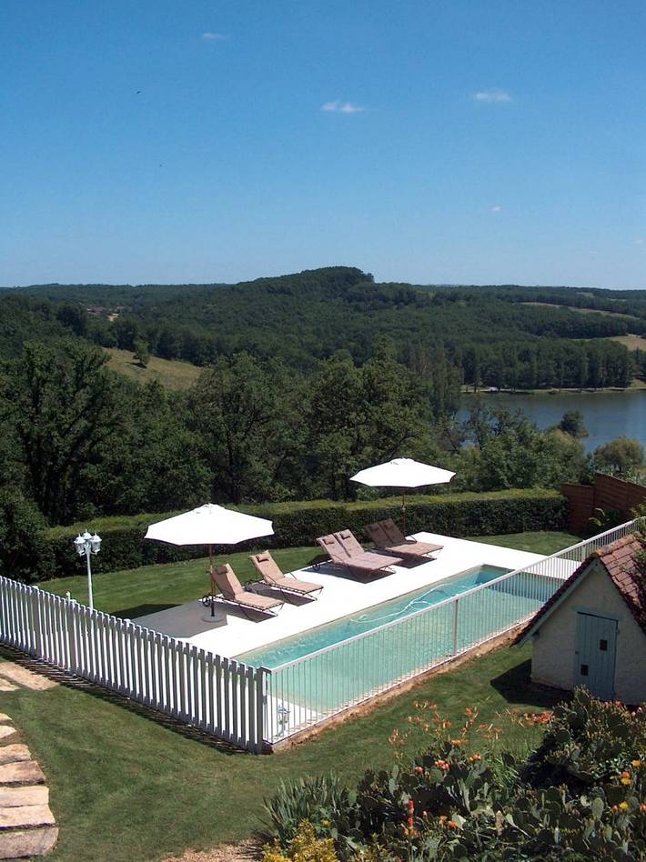 Gîte pour 8 personnes, avec jardin et terrasse ainsi que vue sur le lac et piscine dans le Tarn-et-Garonne - 2