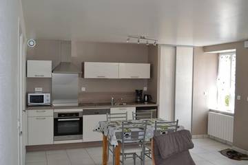 Gîte pour 4 personnes, avec terrasse à Nébouzat