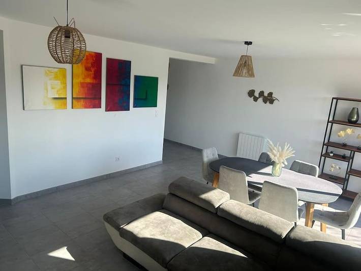 Location de vacances pour 6 personnes, avec jardin à Pechbonnieu - 4