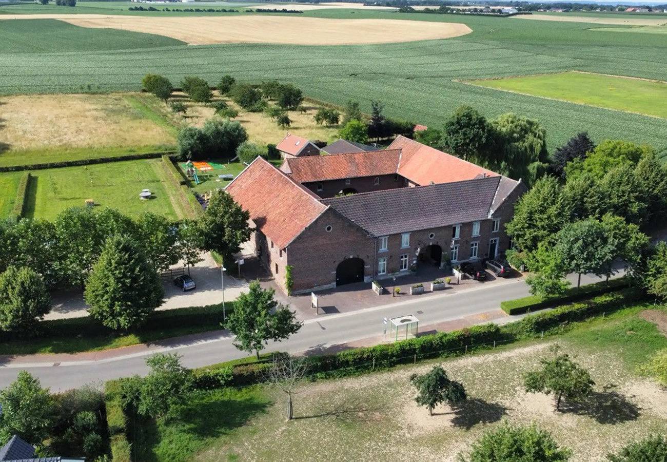 Hoeve de Binnenplaets | Comfort glamping tent in Nuth, Parkstad Limburg