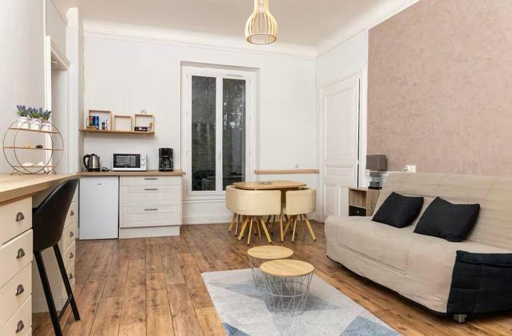 Gîte pour 2 personnes, avec vue et piscine dans Parc du Bois Vidal - 3