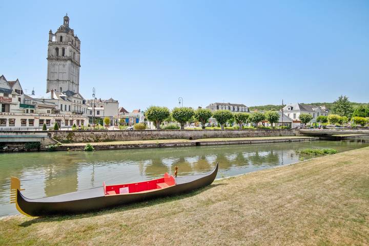 Gîte pour 4 personnes, avec piscine et terrasse, adapté aux familles à Loches - 4