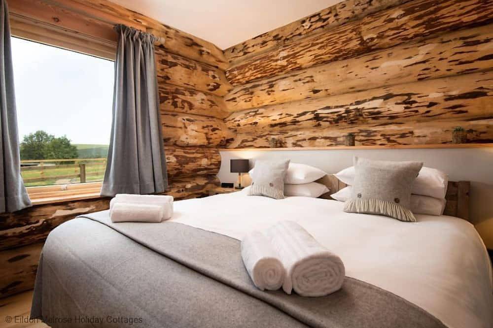Eildon Melrose Holiday Cottages & Log Cabins - Luxury Log Cabin with Hot Tub in Melrose, Scottish Borders