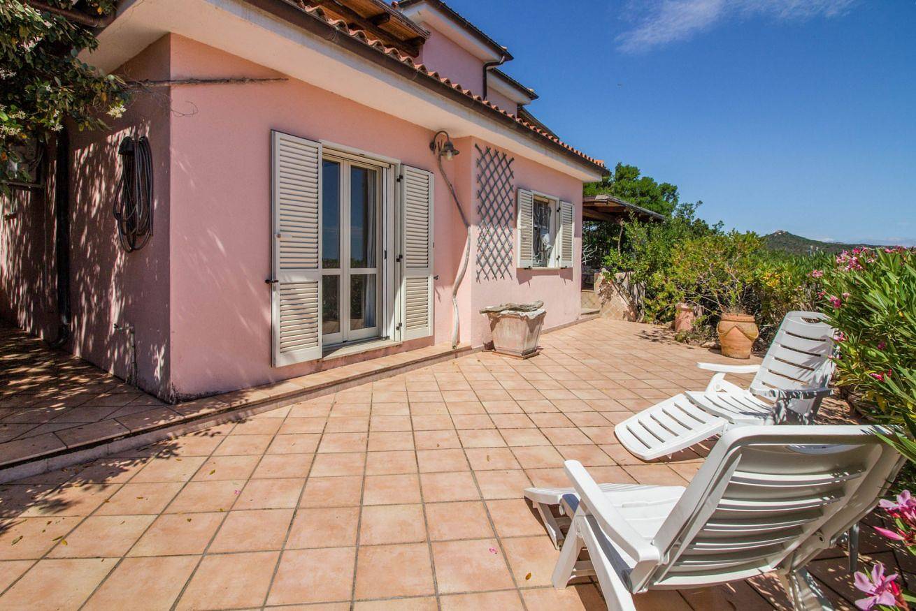 Appartamento intero, Guesthost -  Charming Seaview Flat with Veranda! in La Conia, Arzachena