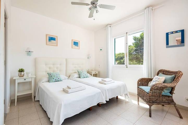 Casa Aina - Four Bedroom Villa, Sleeps 8 in Son Parc, Es Mercadal