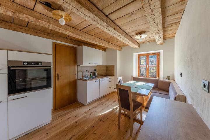 Hel lejlighed, Vacation Apartment "Malgorerhof Mathilde" with Mountain View, Wi-Fi and Balcony in Oberglaning - Cologna di Sopra, Jenesien