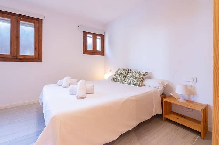 Ganze Wohnung, Angebot September und Oktober - Direkter Zugang zum Meer und den Stränden, ideal für Familien in Portopetro, Santanyí