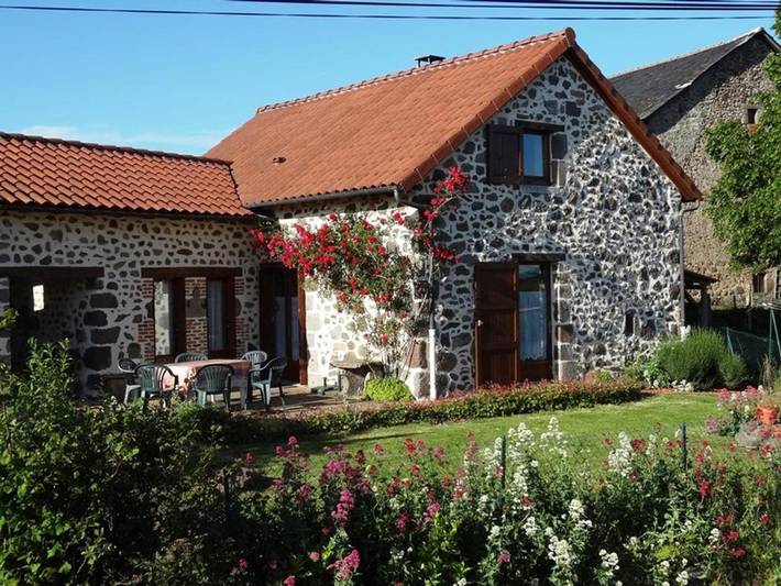 Maison de vacances pour 6 personnes, avec Terrasse et Jardin dans Ayrens