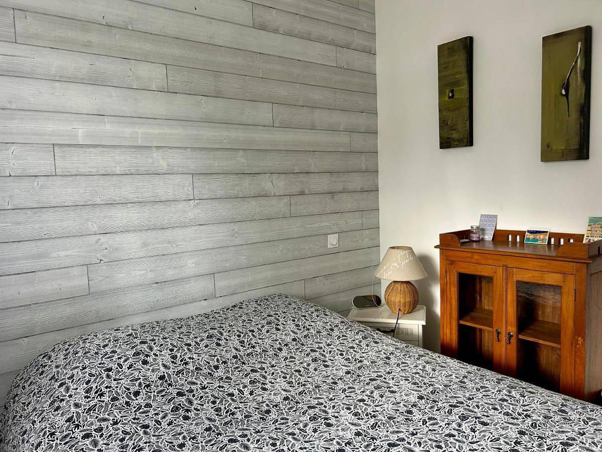 Appartement de vacances entier, Double Room with Private Bathroom in Eysines, Région de Bordeaux