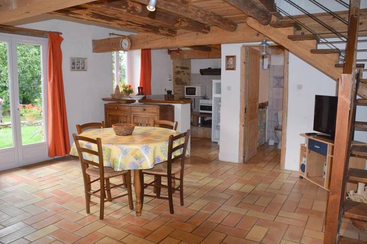 Parc de vacances pour 6 personnes, avec piscine et vue sur le lac ainsi que vue et jardin, adapté aux familles à Fontiers-Cabardès - 2