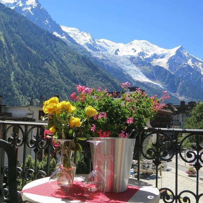 Hôtel pour 3 personnes, avec vue et terrasse dans Office De Tourisme De La Vallee Blanche