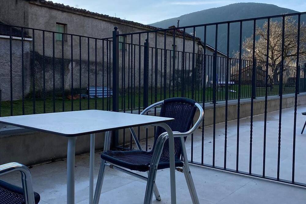 Bonito Duplex en Biescas ,entorno Rural a 20min Estacion Sky. Apta Mascotas in Biescas, Spanish Pyrenees