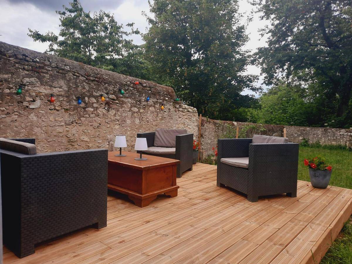 Four-Bedroom House in Montlivault, Région de Blois