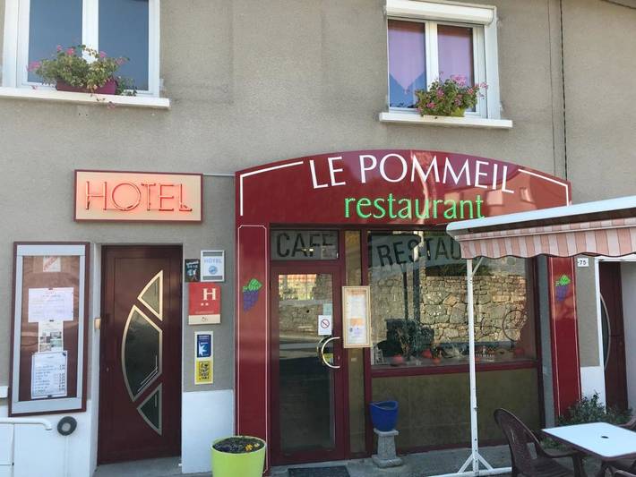 Hôtel pour 2 personnes, avec vue et terrasse, animaux acceptés à Guéret - 3