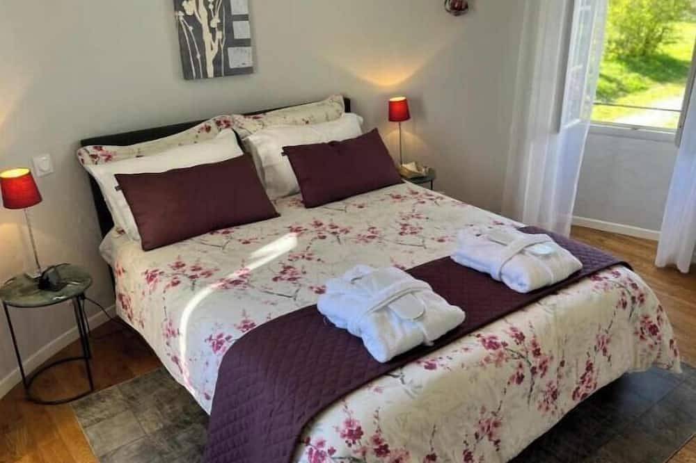 Appartement entier, Ancien Haras de la Tour Chambre Le Parc in Lamothe-Landerron, Région de Langon