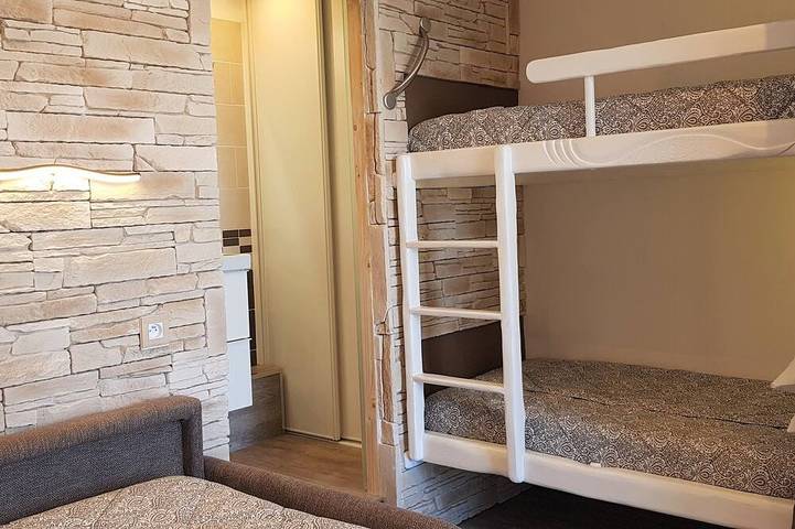 Gîte pour 4 personnes, avec jacuzzi ainsi que jardin et terrasse dans La Bergerie - 4