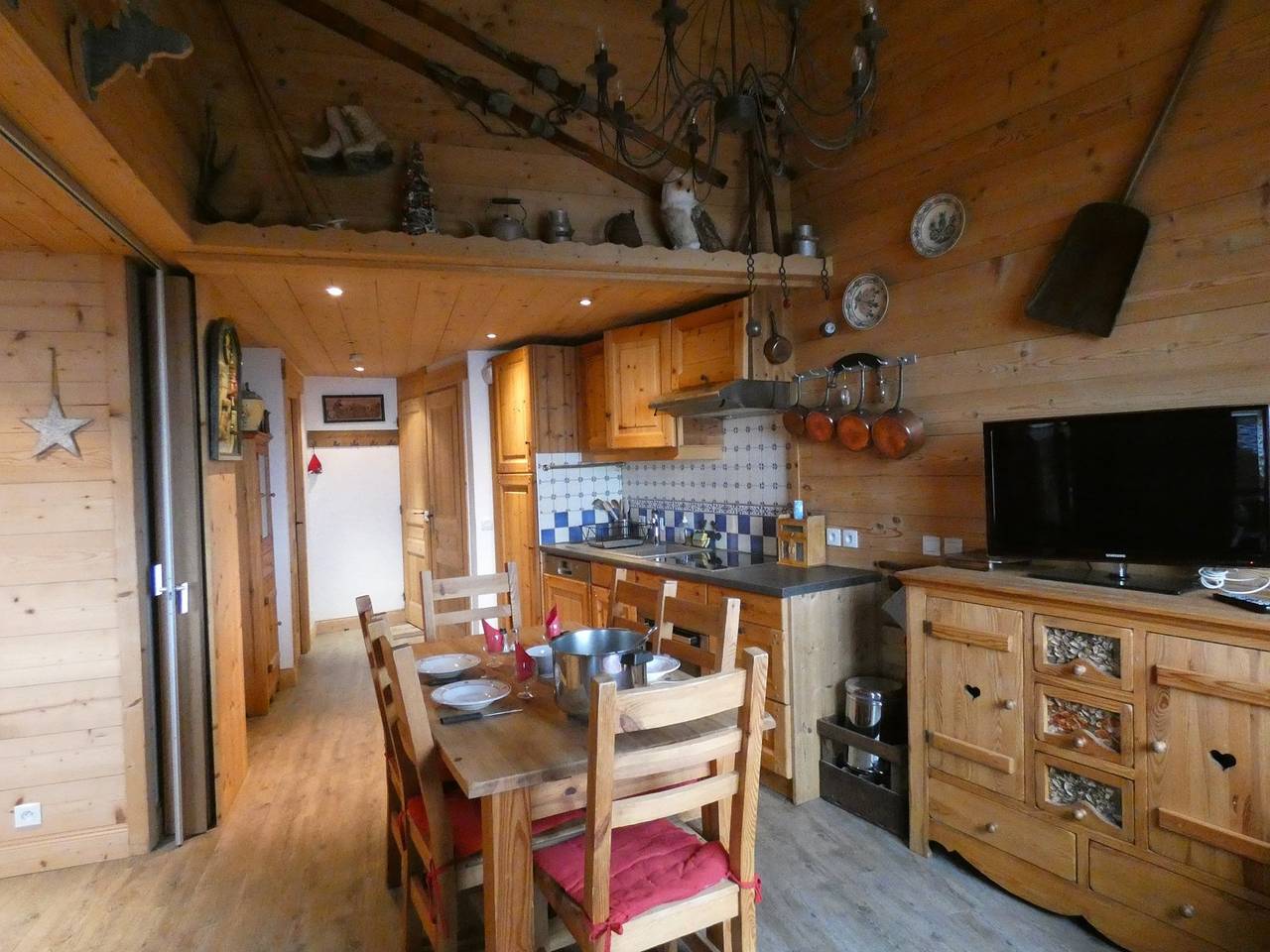 Apartamento vacacional entero, La Terrasse 26 - Beautiful 2-room apartment, ski-in ski-out, with a beautiful view of the valley in Valmorel, Les Avanchers-Valmorel