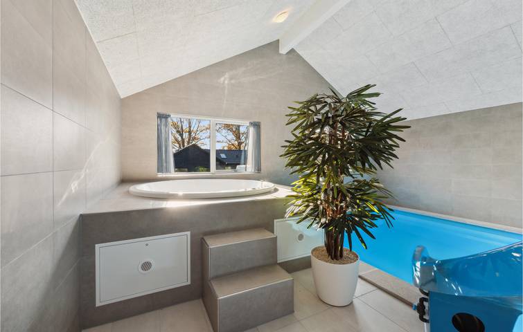 Ferienhaus für 18 Personen, mit Seeblick und Sauna sowie Garten, mit Haustier in Krakow am See - 4