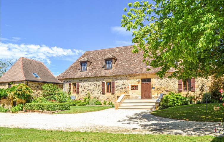 Vakantiehuis voor 15 personen, met Zwembad in de Dordogne