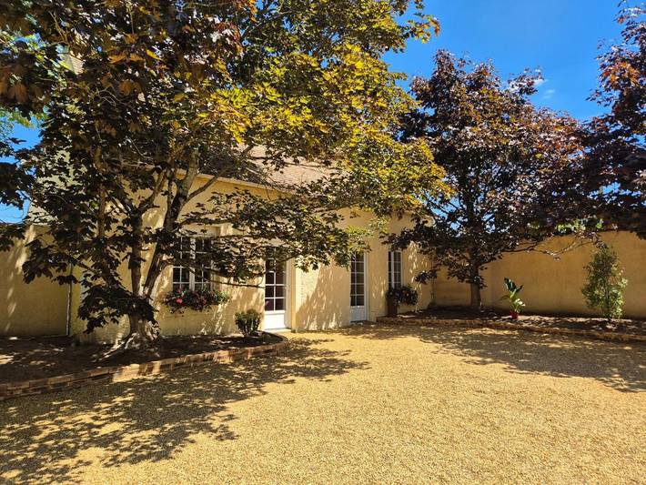 Maison de campagne pour 30 personnes, avec Terrasse ainsi que Jardin et Vue