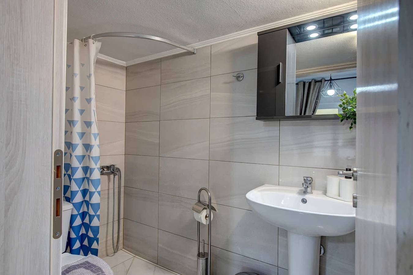 Apartamento entero, Fresh 1 Bd Apartment with Balcony in Thessaloniki in Región de Thessaloniki