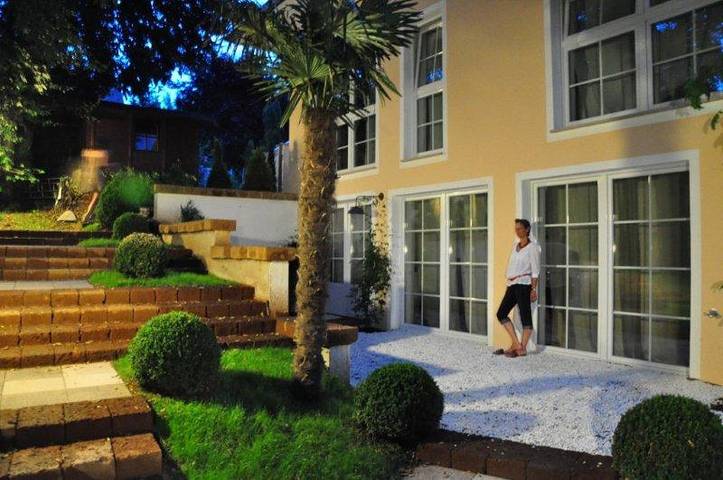 Ferienwohnung für 4 Personen, mit Balkon/Terrasse und Whirlpool sowie Terrasse und Garten in Kressbronn am Bodensee