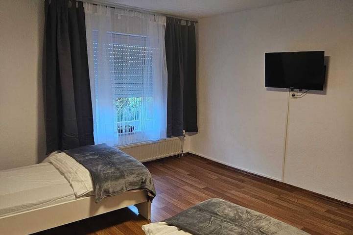 Ganze Wohnung, 3-Zimmer-Wohnung mit voll ausgestatteter Küche, zentral gelegen, nahe Bahnhof in Beckum, Kreis Warendorf