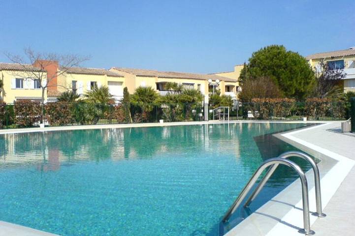 Location de vacances pour 3 personnes, avec terrasse et jardin à Cassis