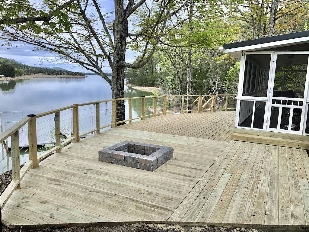 * Lakefront * Ziehen Sie den Netzstecker in unserem Lakehouse mit Bootsrampe und eigenem Dock - ohne Wifi in Douglas Lake