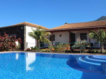Bungalow für 2 Personen, mit Terrasse und Garten sowie Pool, mit Haustier in Spanien