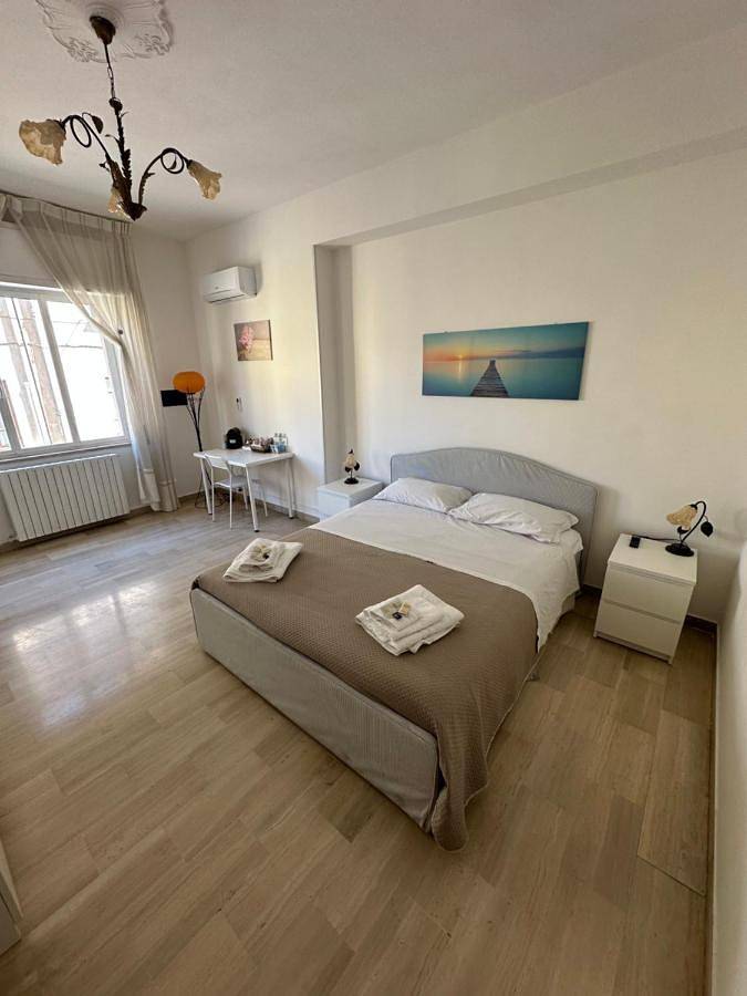 Chambre d’hôte pour 4 personnes, avec terrasse et vue à Lamezia Terme - 3
