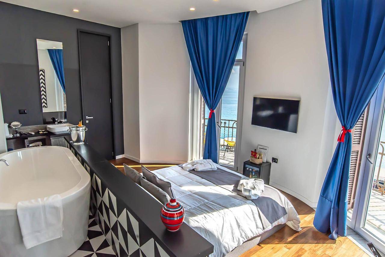 Gram Suites in Posillipo, Napoli
