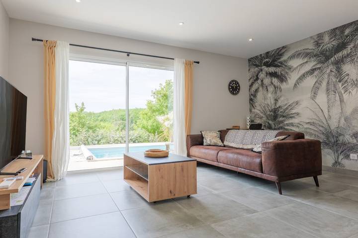 Villa Flora with Private Pool, Terrace, and Wi-Fi in Balazuc, Ardèche