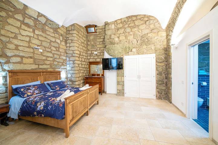 Ganze Wohnung, Vico Secondo elegante appartamento a due passi dal porto di forio in Forio, Ischia