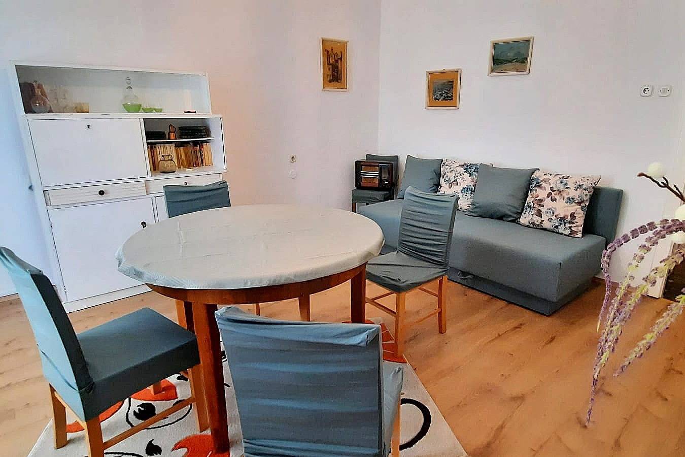 Ganze Wohnung, Apartments with Wifi Šibenik - 24034 in Sibenik, Šibenik-Knin