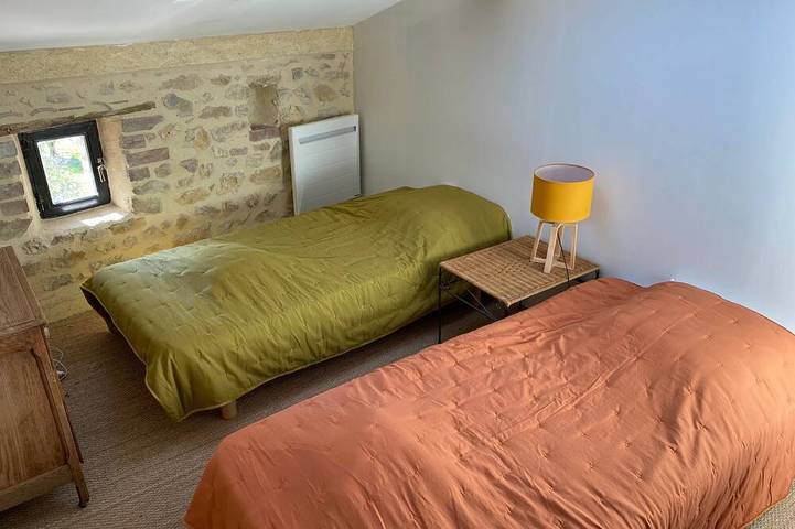 Gîte pour 4 personnes, avec jardin et piscine à Saint-Hilaire-de-Brethmas - 4