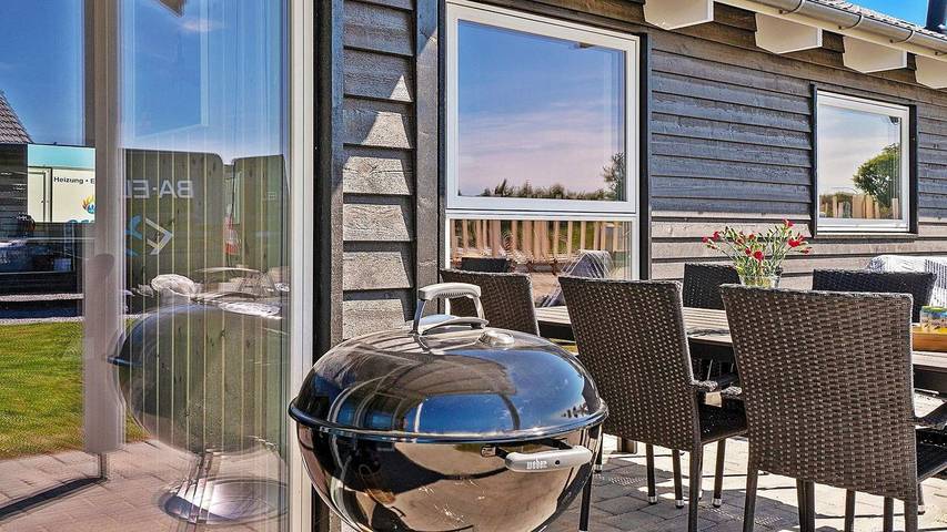 Ferienhaus für 13 Personen, mit Sauna und Whirlpool sowie Terrasse in Olpenitz - 4